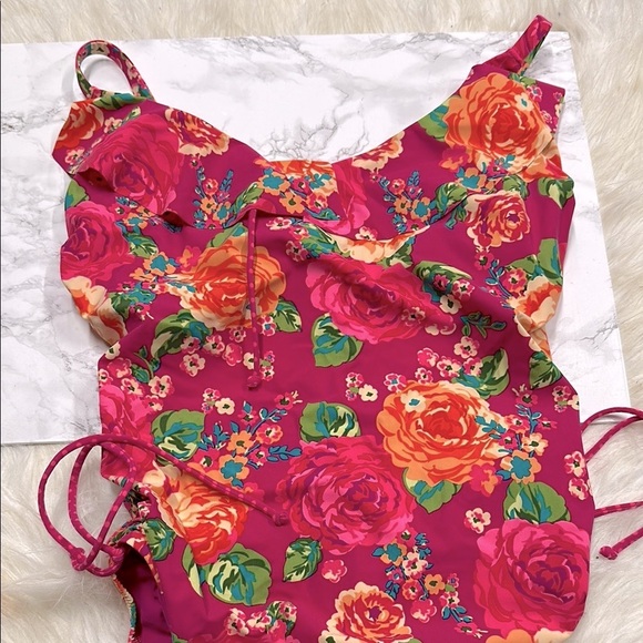 Skinny Dippers Floral One-Piece Swimsuit size large - Picture 3 of 9